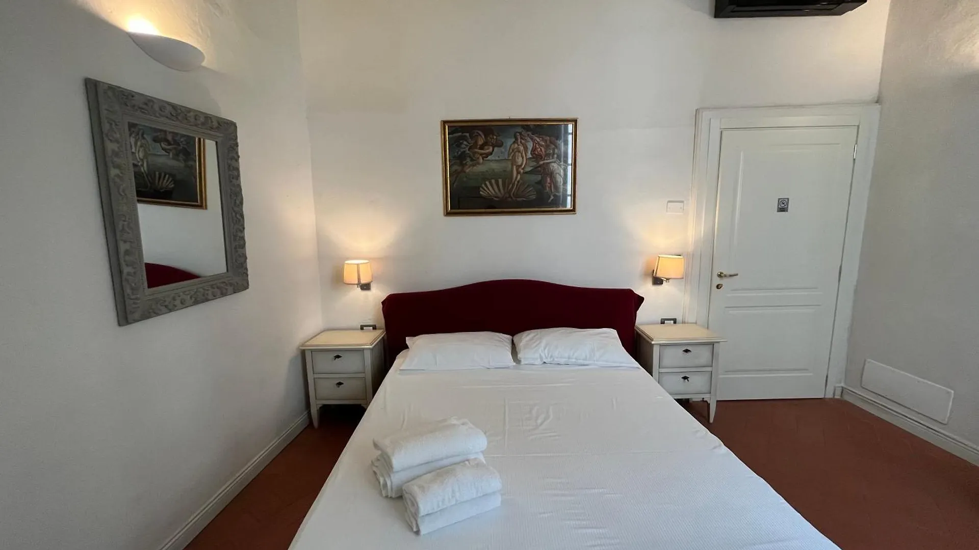 Residenza D\'Epoca Historia Luxury Boutique contacts